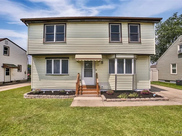 112 Nokomis Pkwy, Cheektowaga, NY 14225