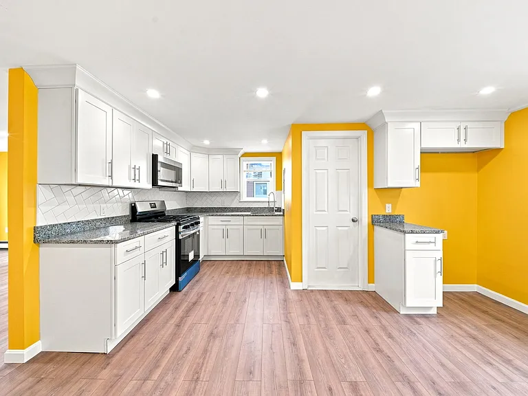 40 Spring Ave #2 — Photo 13