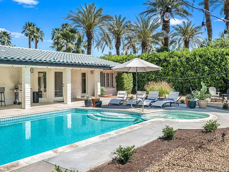Resort style pool