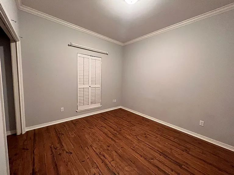 137 Downing Ct — Photo 8
