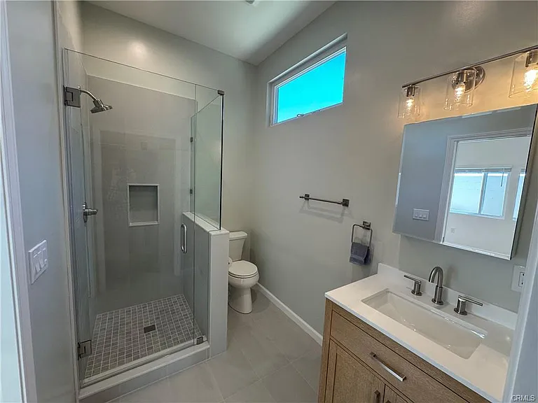 5032 Serrania Ave — Photo 9