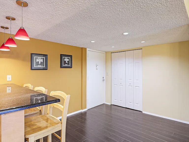 6116 43rd St W #201DAPT-201D — Photo 5