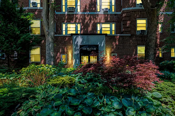 Sold by Compass | media 18