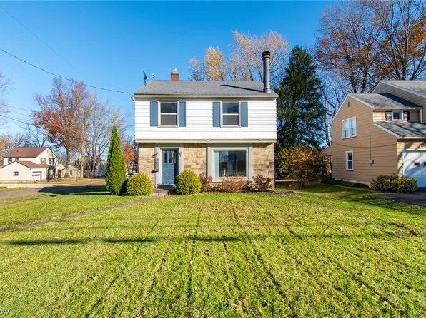 982 N Main St, Poland, OH 44514