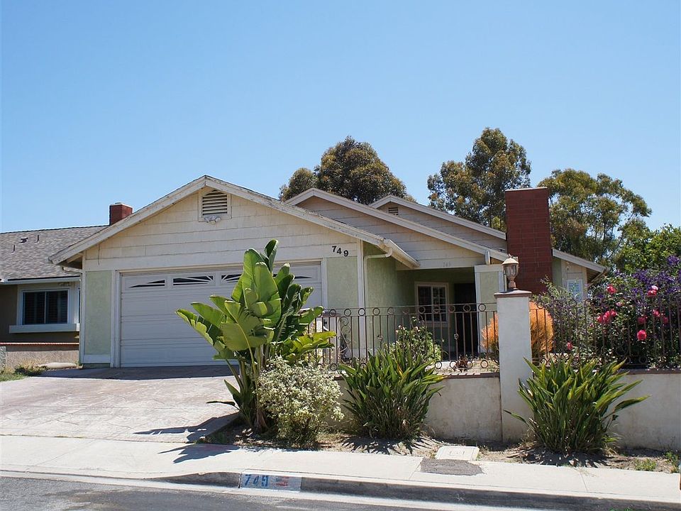 1st image of 749 Carefree Dr