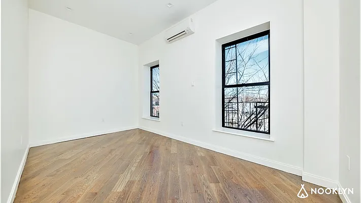 Rented by Nooklyn NYC LLC | media 84