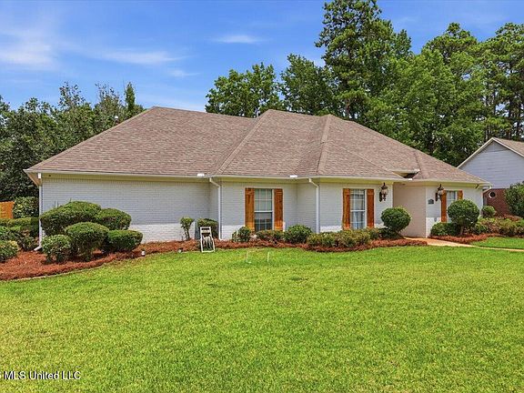 3rd image of 116 Deer Creek Way