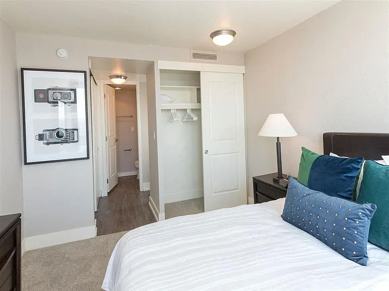 Harrison Tower Apartment Homes — Photo 10