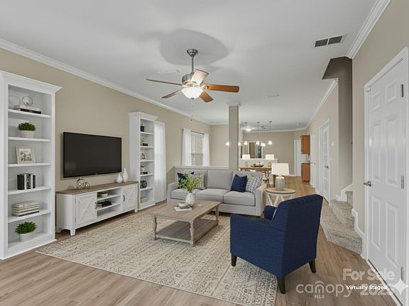 3rd image of 5164 Crystal Lakes Dr