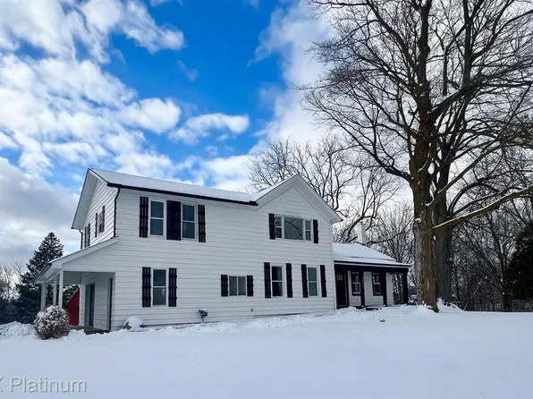 2950 Chilson Rd, Howell, MI 48843