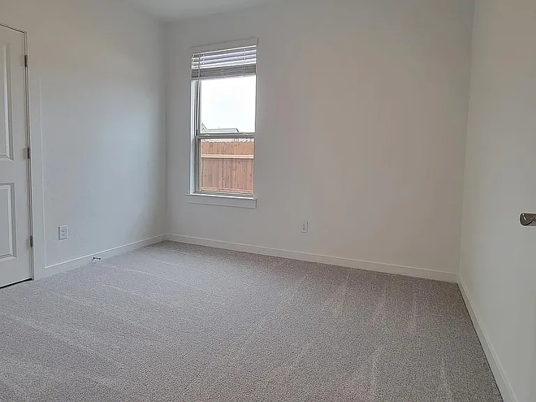465 Bristlecone Bnd — Photo 12