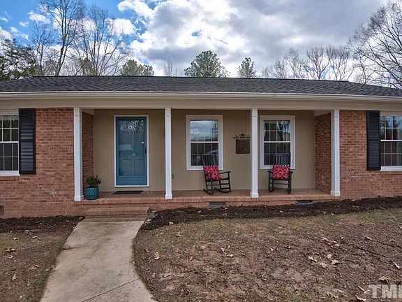 3rd image of 3315 Waterbury Dr