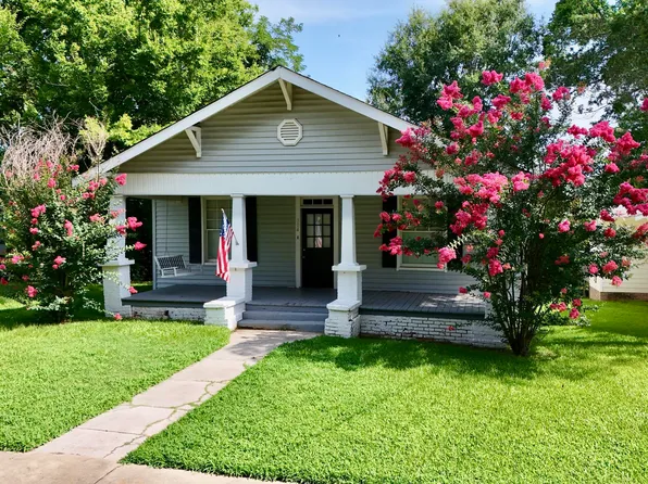 304 W Leake St, Clinton, MS 39056