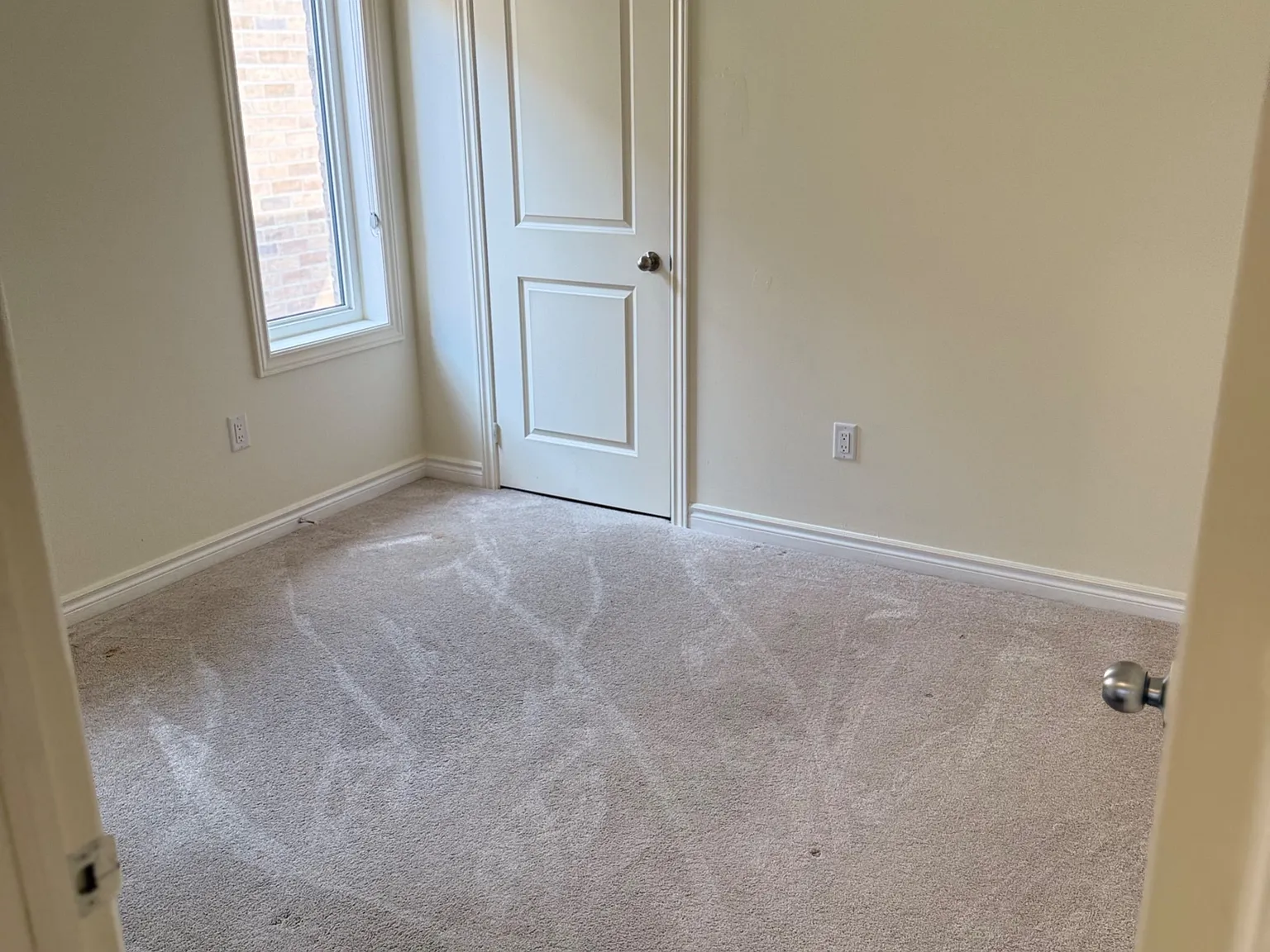 4 bed, $3,000 — Photo 3