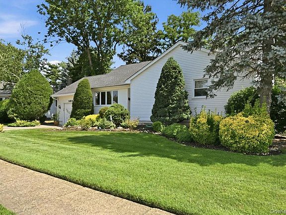 3rd image of 566 Harrison Avenue