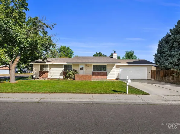 890 W 9 S, Mountain Home, ID 83647