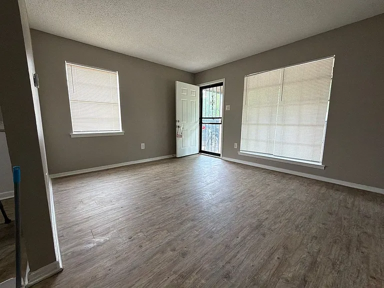 3612 Overton Crossing St — Photo 10