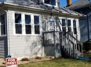 370 Walnut Ave, Elgin, IL 60123