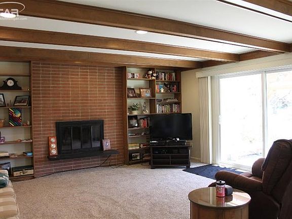 4th image of 312 Bella Vista Dr