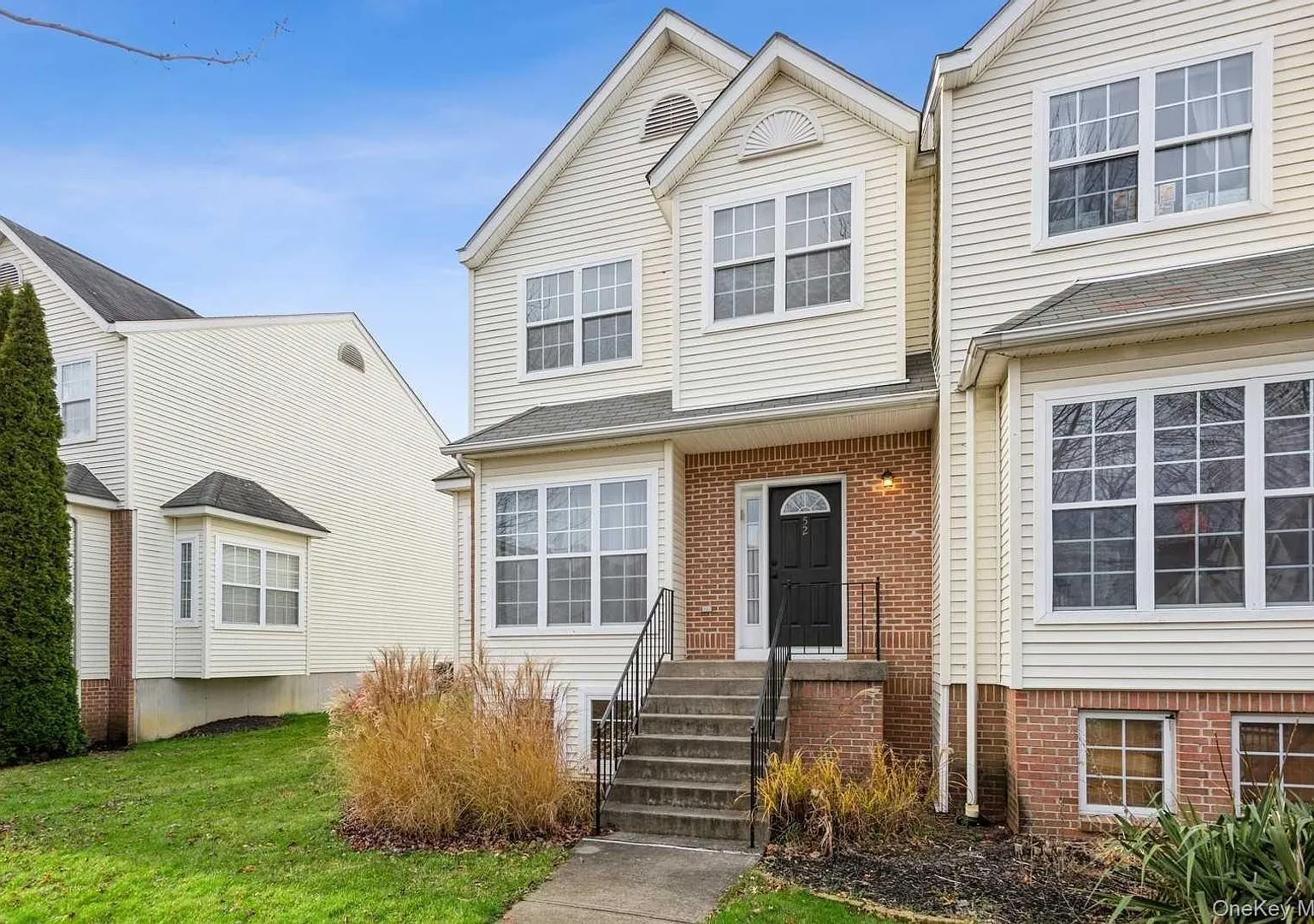 3 bed, 1.5 bath, 1620 sqft, $3,800 — Photo 2