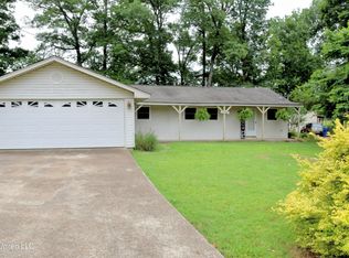 10991 High Rd, Hernando, MS 38632