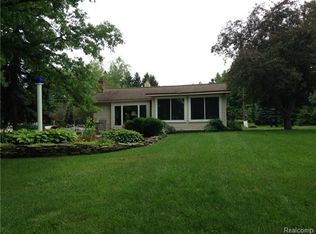 2979 Rubbins Rd, Howell, MI 48843