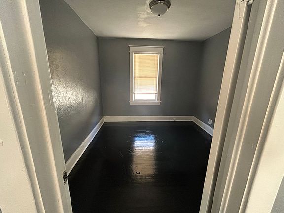 4th image of 3510 College Ave