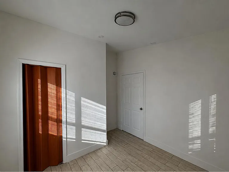 3115 Avenue J #1 — Photo 7