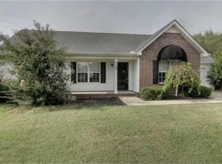 1025 E McCoury Ln, Murfreesboro, TN 37130