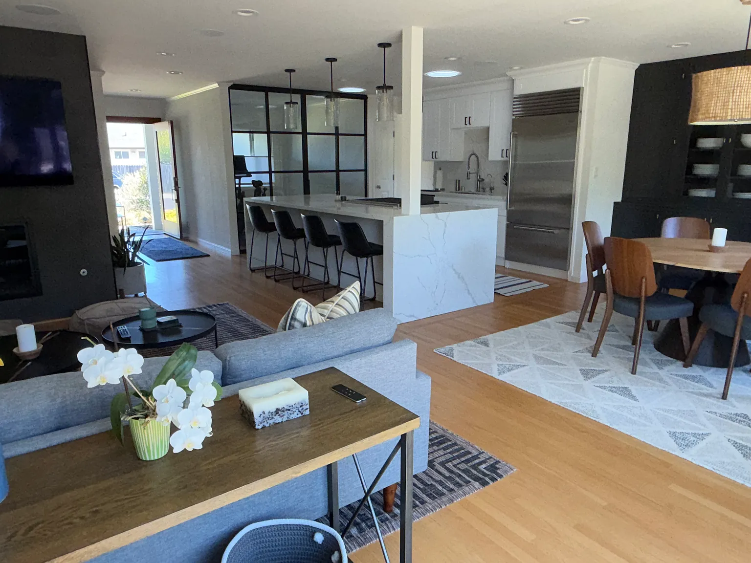 4 bed, 1855 sqft, $9,500 — Photo 3