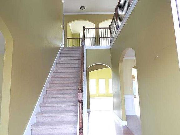 2 STORY FOYER