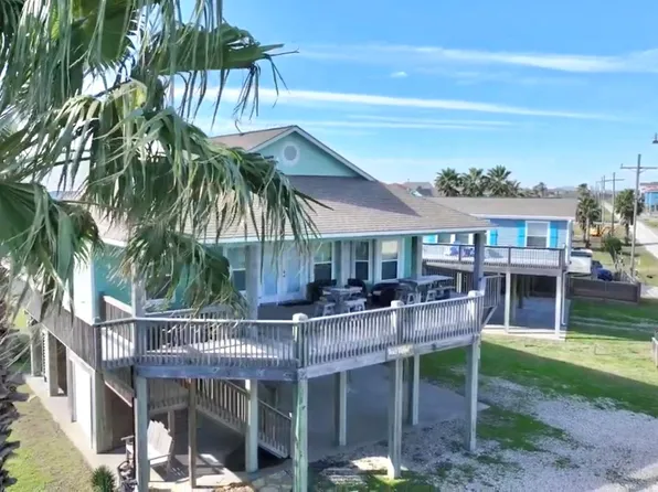 901 Meynig Dr, Crystal Beach, TX 77650