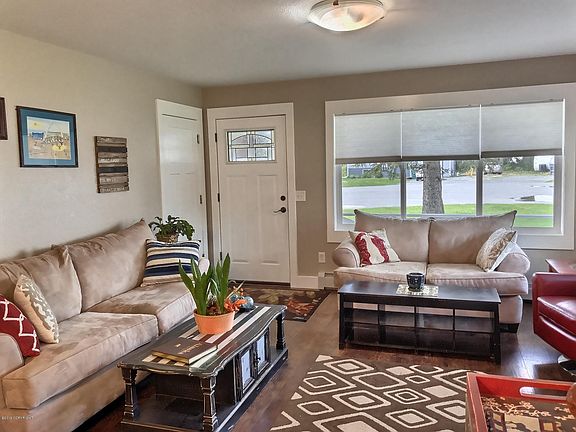 5th image of 1715 Shamrock Cir