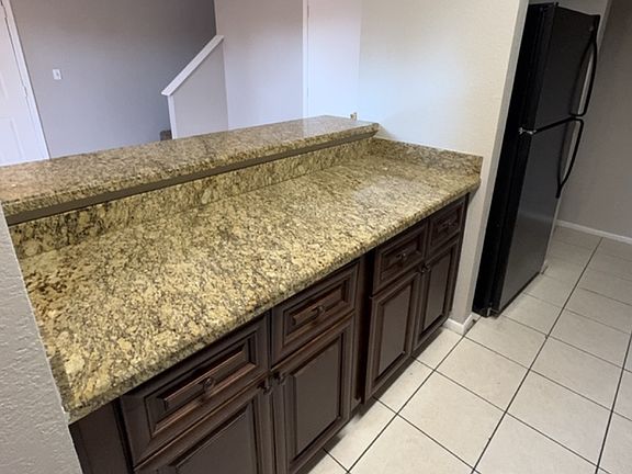 5th image of 410 E 9th Ave APT 20