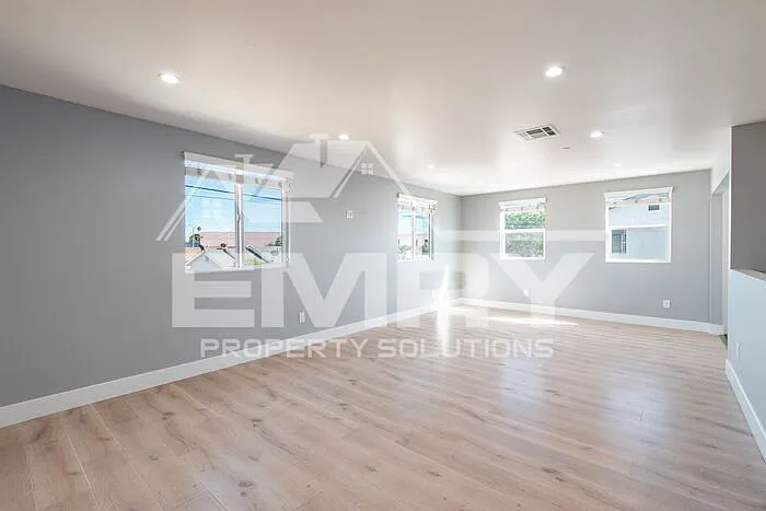 4 bed, 4.0 bath, $4,400 — Photo 3
