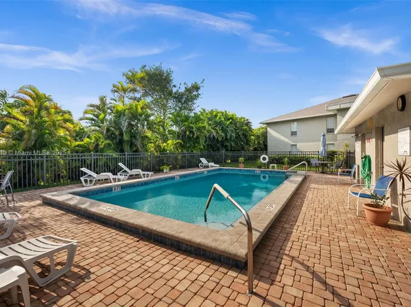 4213 SE 19th Ave APT 205, Cape Coral, FL 33904