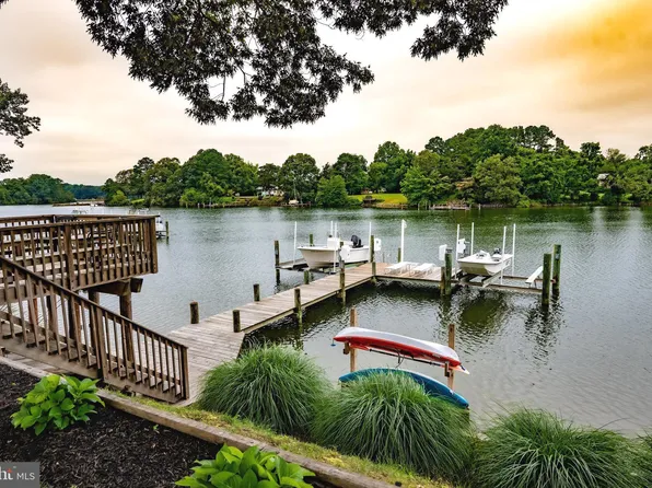 17760 Lawrence St, Saint Inigoes, MD 20684