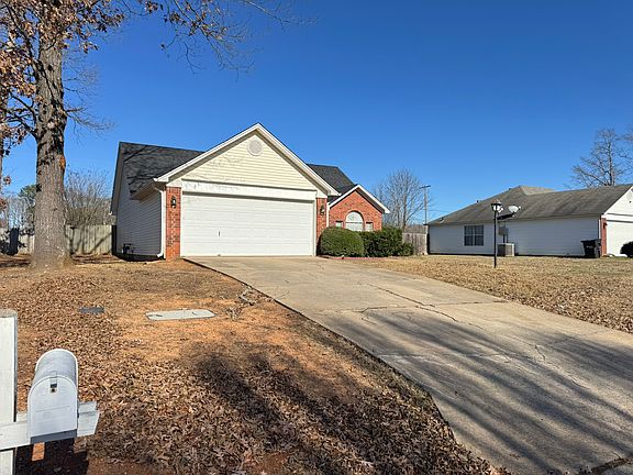 3rd image of 2500 Cherry Creek Cir