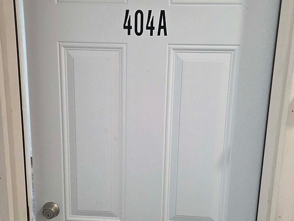 4th image of 404 Walnut St #A