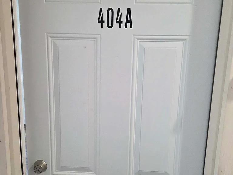 404 Walnut St #A — Photo 4
