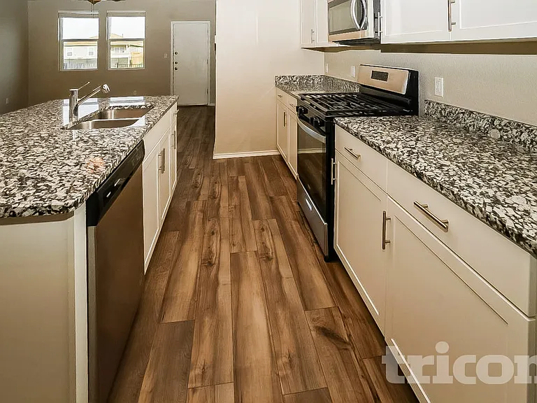 5200 Saddle Club Dr — Photo 4