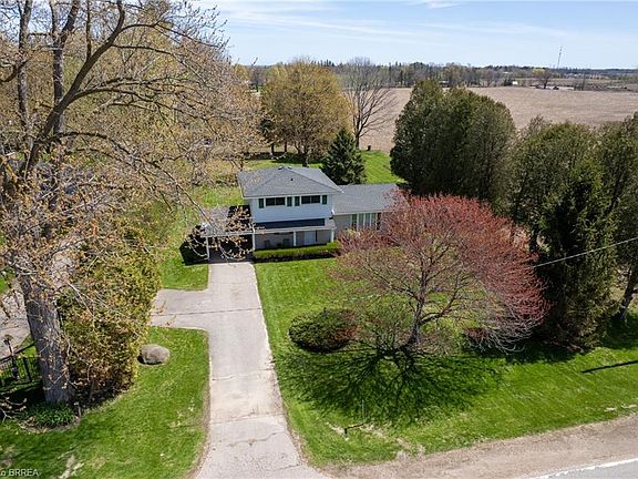 3rd image of 638 Oak Park Rd