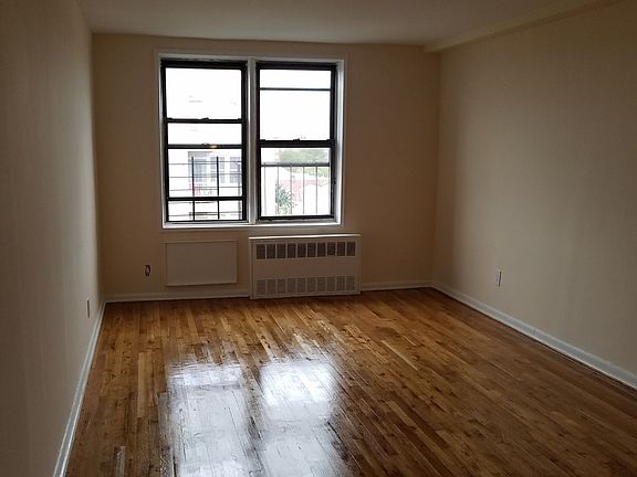 3rd image of 1815 E 17th St APT 6F