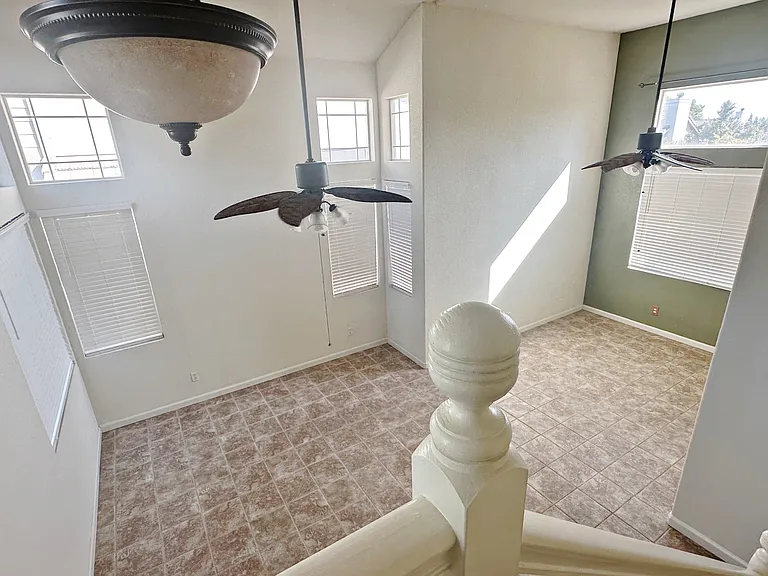 152 Oxburough Dr — Photo 7