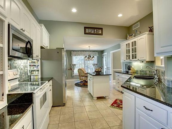 3rd image of 1220 Peregrine Cir