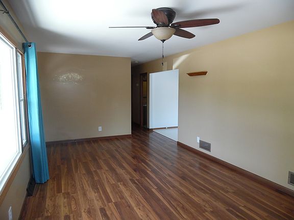 4th image of 1145 Glen Ave