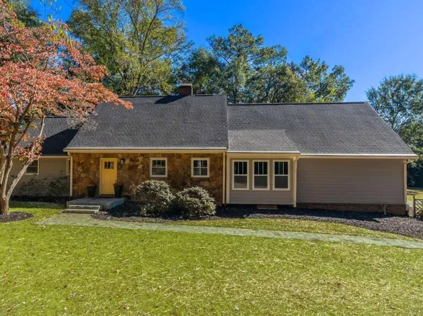 12 Allison Cir, Cartersville, GA 30120