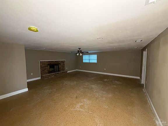 3rd image of 3600 E 8th St