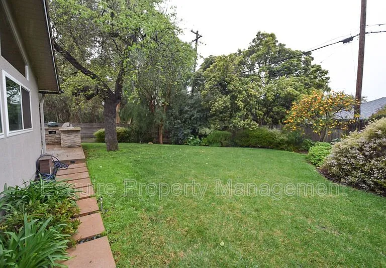 4355 Whittier Ct — Photo 18