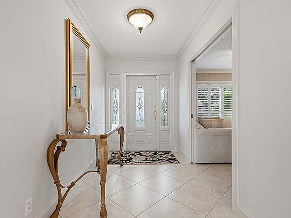 3rd image of 22041 Colony Dr